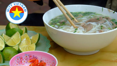 Pho bo, vietnamesisk nudelsoppa med nötkött