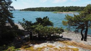 Utsikt från Urho Kekkonens ö Grisslesklobben i Iniö mot skärgården och närliggande öar.