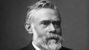 Alfred Nobels äldre bror Ludvig Nobel, som bodde hela sitt vuxna liv i Ryssland och mest av bröderna hade att göra med oljefyndigheterna i Baku. Alfred Nobels äldre bror Ludvig Nobel, som bodde hela sitt vuxna liv i Ryssland och som mest av bröderna hade att göra med oljefyndigheterna i Baku.