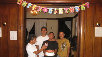 Pojkarna på Casa Libre firar sin födelsedag för första gången