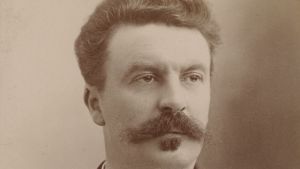 Novellens sparsmakade mästare Guy de Maupassant fotograferad av Felix Nadar 1888. Den franska författaren Guy de Maupassant 1888 fotograferad av Nadar.