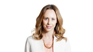 Helena Trus tycker det är lite hyckleri att Fröken Sverige läggs ner, fastän skönhetsidealet inte alls har förändrats. Helena Trus, nöjeskrönikör på Aftonbladet.