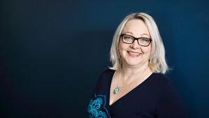 Erika Kähärä är arbetsmiljöexpert vid servicefacket PAM. Erika Kähärä vid servicefacket PAM.
