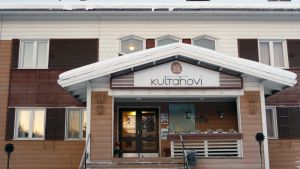 Hotelli Kultahovi Inarissa.