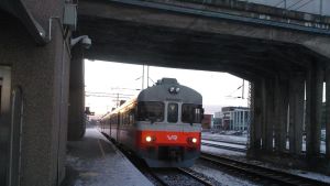 Karis järnvägsstation är ett skyltfönster utåt, menade Petri Palin. Y-tåg på Karis järnvägsstation