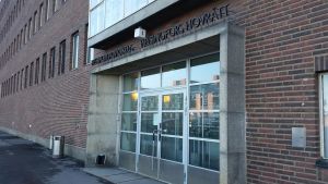Helsingfors hovrätt ändrade inte på tingsrättens dom. Taxichauffören döms till ett och ett halvt års villkorligt fängelse för våldtäkt. Helsingfors hovrätt