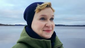 Ammatti: kirjailija. Sirpa Kähkönen
