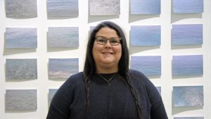 Työstäni pieni osa on taiteentekemistä - taidegraafikko Athanasia Aarniosuo tasapainoilee rahan ja luovuuden rajapinnalla