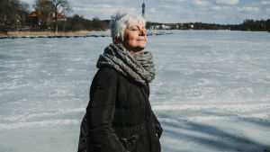 Yksin, mutta ei välttämättä yksinäinen. Miten voit valmentautua vanhuuteen?