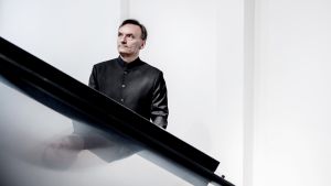 Stephen Hough ja Beethovenin pianokonsertot