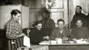 Ykkösdokumentti: Sankarittaret