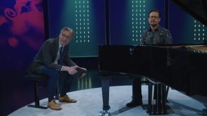 Teosesittelyssä Stravinskyn Symphony in three movements