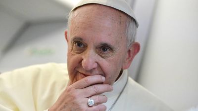 Tyttö, joka ruiskuttaa