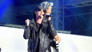 Klaus Meine på sång och Matthias Jabs på gitarr. Klaus Meine på sång och Matthias Jabs på gitarr.
