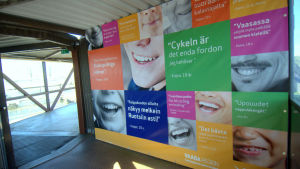Det här är den enda ordentliga färgklicken som passagerarna från Sverige möter då de kommer till Vasa i dag. Det här är den enda ordentliga färgklicken som passagerarna från Sverige möter då de kommer till Vasa i dag.