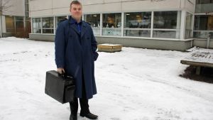 Mika Pousi åker 80 kilometer tur och retur varje skoldag. Mika Pousi - elev vid Kotka svenska samskola