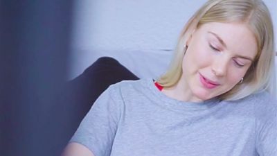 Finlandska Rebekka Ar Legitimerad Proffsmysare Hennes Jobb Ar Att Kramas Och Mysa Med Okanda Folk Torstar Efter Platonisk Beroring Samhalle Svenska Yle Fi Tagga någon som skulle behöva en kram just nu ❤️. svenska yle fi