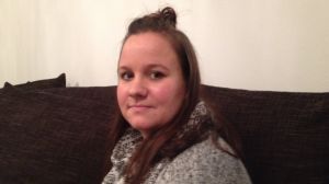 Nina Kokkinen vill ha en fast anställning istället för nollavtal. Nina Kokkinen