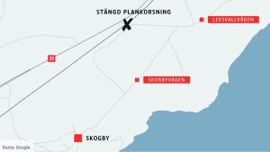 Karta över området i Skogby. En karta över Skogby där den stängda plankorsningen finns inritad likaså Leksvallvägen och Skogbyvägen.