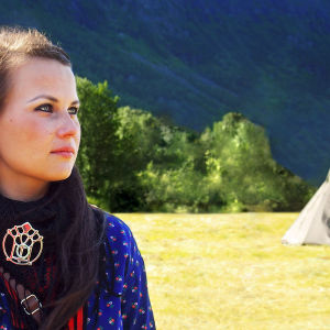 Suvi Westin ohjaama dokumenttielokuva Minä ja pikkusiskoni kertoo lähimmäisenrakkaudesta, tasa-arvosta ja sisaruudesta. yle tv1