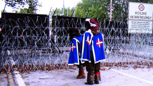 Klockriketeatern har uppträtt i ett flertal länder med Tre musketörer Klockriketeaterns 3 Musketeers - East of Vienna