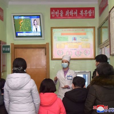 Pohjoiskorealaisille luennoidaan koronaviruksesta