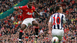 Pogba har redan representerat Manchester United under karriären. Paul Pogba spelade tidigare för Manchester United. Här avlossar han ett skott.