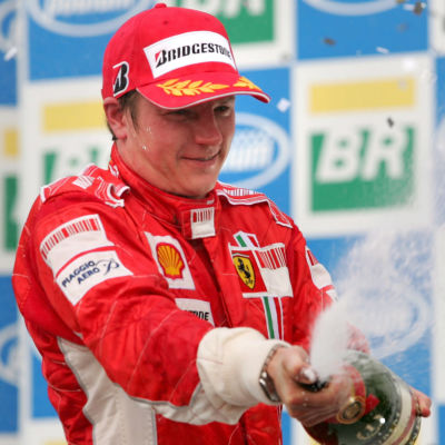 Kimi Räikkönen firar seger och världsmästerskapet i Brasilien 2007.