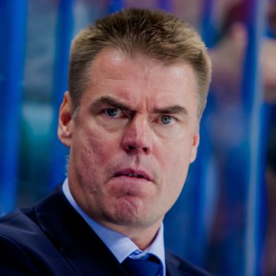 Raimo Helminen lähikuvassa.