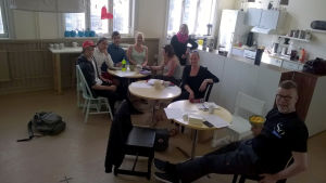 Vi var med på torsdagens möte! Från vänster: Isak Slöör, Emil Thuesen, Teemu Björkqvist, Isabelle Hyytiäinen, Emilie Jäntti, Malin Valtonen, Sofia Haglund och Kjell Wikström. Fredrika Åkerö fattas från bilden. Arbetsgruppen för Raseborg Pride har möte. Från vänster: Isak Slöör, Emil Thuesen, Teemu Björkqvist, Isabelle Hyytiäinen, Emilie Jäntti, Malin Valtonen, Sofia Haglund och Kjell Wikström.