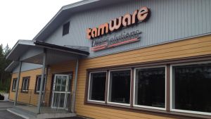 Dörrtillverkaren Tamware har produktionsanläggning på industriområdet Brinken i Malax. Dörrtillverkaren Tamware har produktionsanläggning på industriområdet Brinken i Malax.