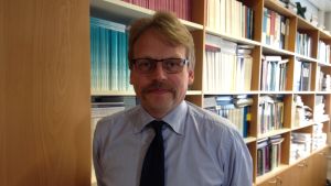 Rune Stenbacka blir ny forskningsprofessor vid årsskiftet vid Hanken. Rune Stenbacka är nationalekonom och forskningsprofessor vid Hanken i Helsingfors