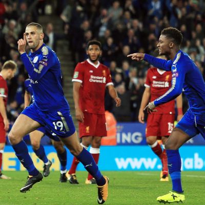 Leicesters Slimani firar sitt mål mot Liverpool.