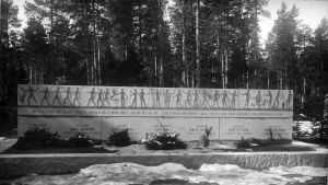 Minnesmärket Marie begravningsplats. Gravmonument vid Marie begravningsplats i Karleby över de som dog i inbördeskriget 1918.