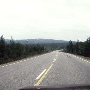 Maantietä jossain Pohjois-Suomessa, 1991