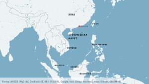 Karta som visar Sydkinesiska havet, omringat av Fililppinerna i öster, Vietnam i väster och Kina och Taiwan i norr.