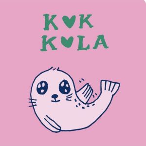 Den oskyldiga illustrationen som misstolkades av svenskspråkiga kommer nu tryckas på t-tröjor och tygkassar. Kuvassa Kokkolan kuutti-logo