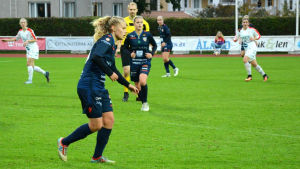 Sofia Lindström hör till Åland Uniteds unga förmågor. Sofia Lindström spelar fotboll i Åland United.