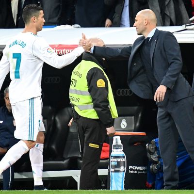 Cristiano Ronaldo och Zinedine Zidane tackar varandra