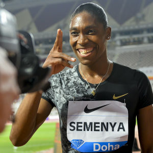 Caster Semenya poserar glatt.