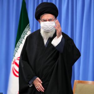 Irans högsta ledare Ayatollah Ali Khamenei inklädd munskydd framträdde 16.12.2020