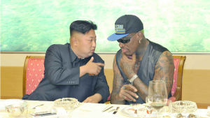 Dennis Rodman var i tiderna en toppspelare i NBA. Dennis Rodman och Kim Jong-Un.