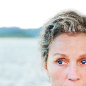 Kuvassa Olive Kitteridge (Frances McDormand).