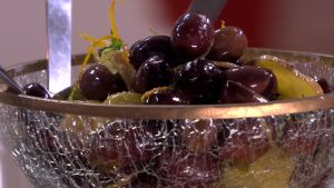 Marinerade oliver med citrus och ingefära Marinerade oliver med citrus och ingefära