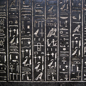 Egyptiläisiä hieroglyfejä