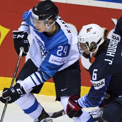 Kaapo Kakko Jack Hughes