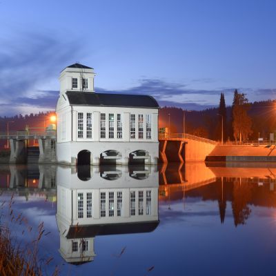 Vaajakosken vanha voimala.