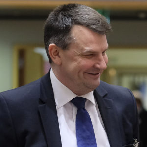 Tor Mikkel Wara Justitieminister Tor Mikkel Wara tillhör det högerpopulistiska Fremskrittspartiet