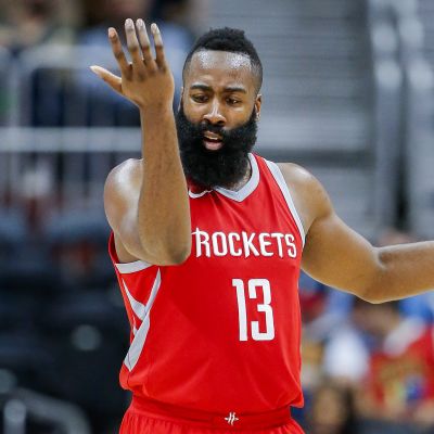 James Harden lähikuvassa.
