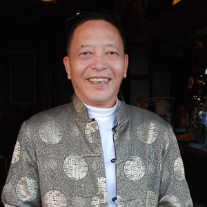 Dennis Yau tycker att Nokia tillverkade de bästa mobiltelefonerna. Dennis Yau tycker att Nokia tillverkade de bästa mobiltelefonerna.